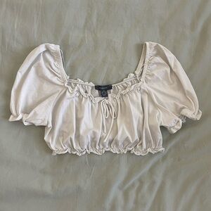 Cropped peasant blouse can be off shoulder size medium